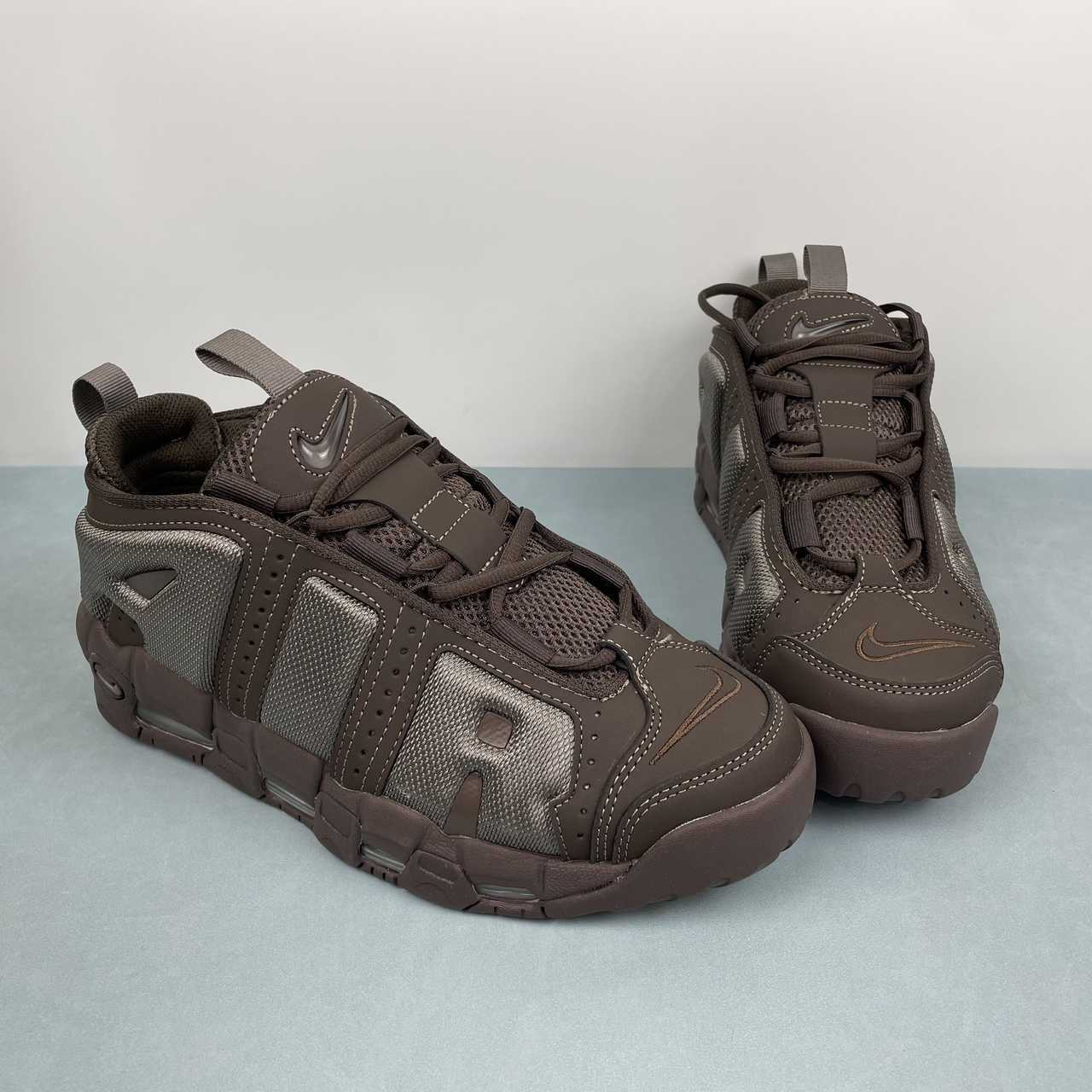 Sapatilhas Nike UpTempo 1