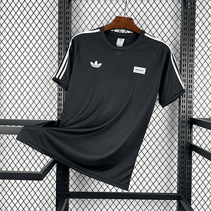 Camisola Adidas Oasis Live '25 Tour
