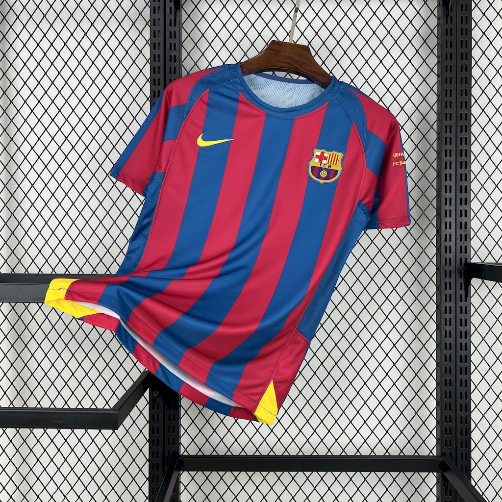 Camisola Retro F.C. Barcelona Principal 2005/06 1