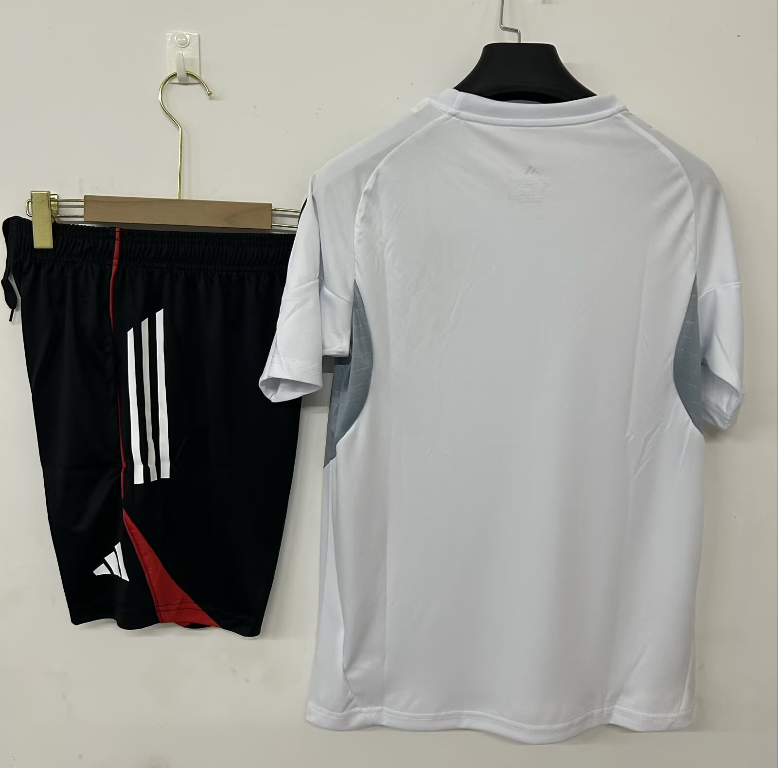 Equipamento Adulto S.L. Benfica Treino 25/26 2