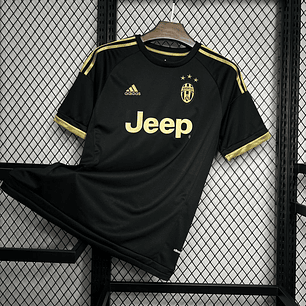 Camisola Retro Juventus F.C. Terceira 2015/16