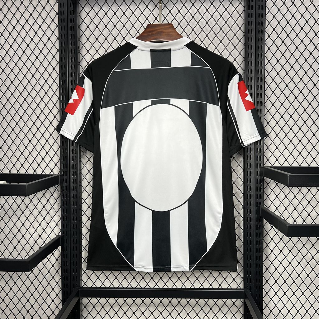 Camisola Retro Juventus F.C. Principal 2002/03 2