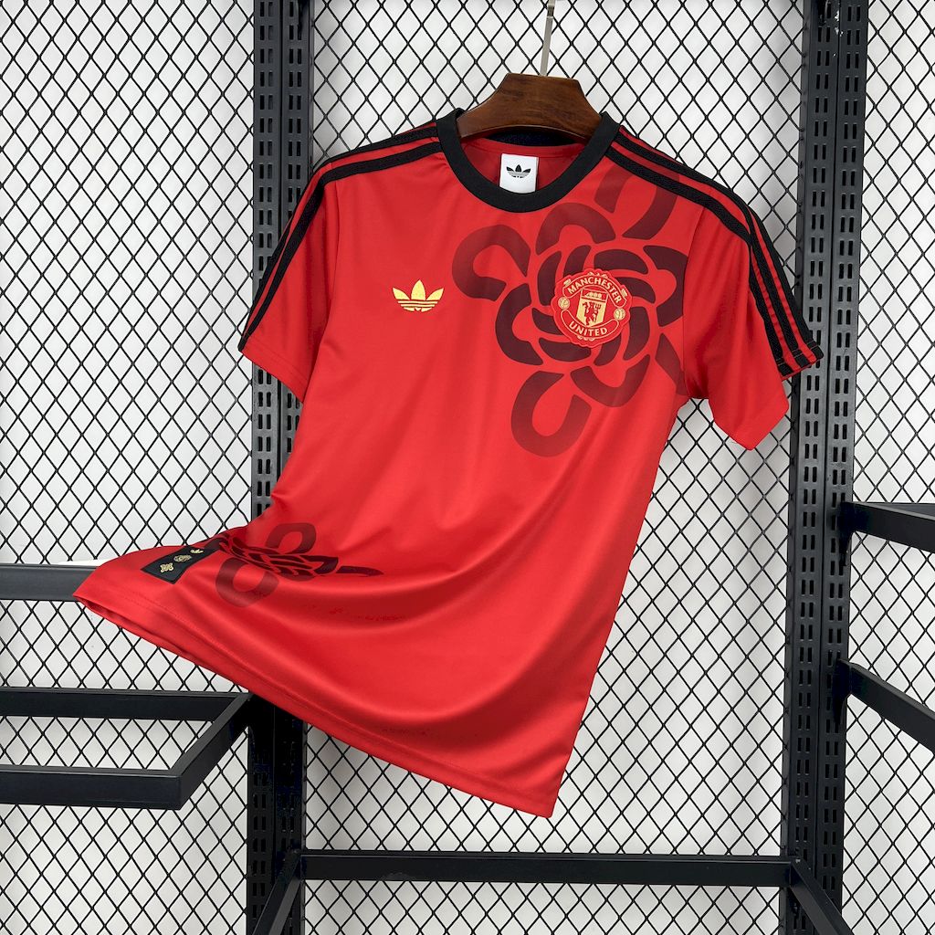 Camisola Manchester United F.C. Especial 2025 1