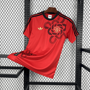 Camisola Manchester United F.C. Especial 2025