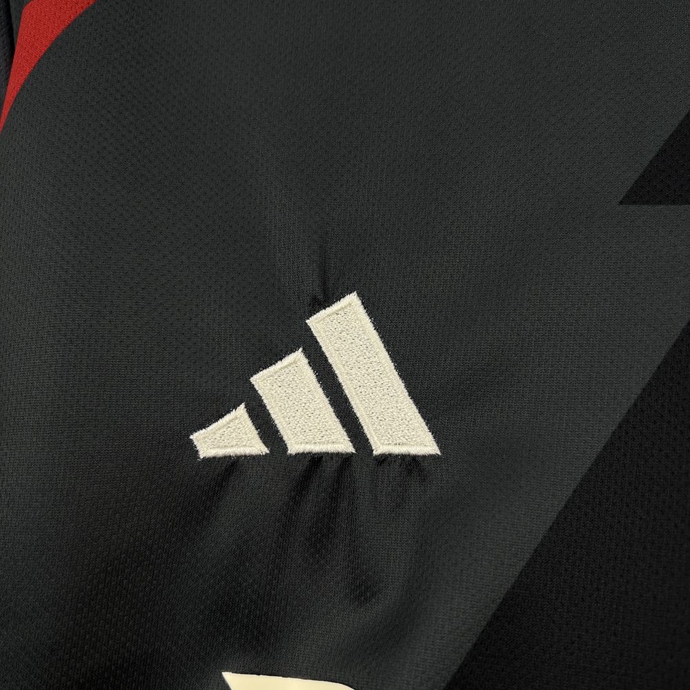 Camisola S.L. Benfica Especial 2026 5