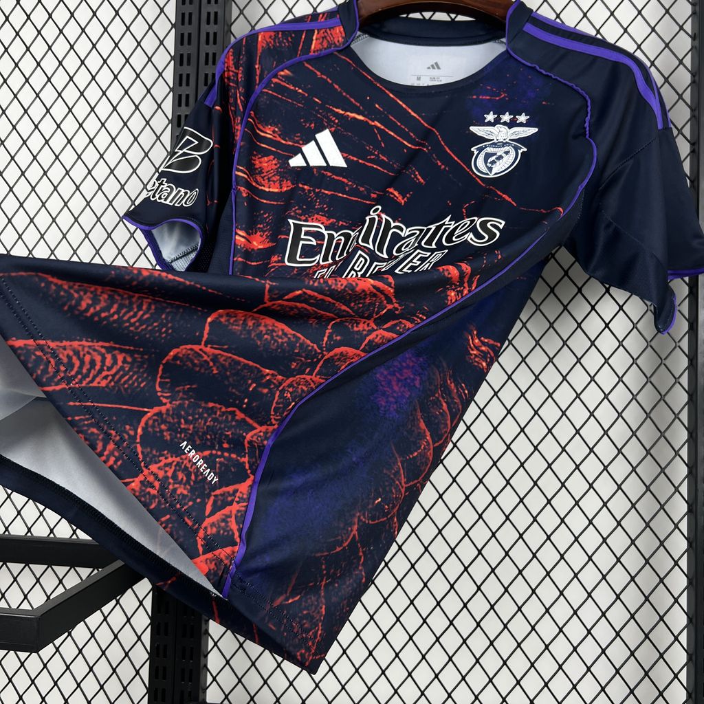 Camisola S.L. Benfica X Vhils 2026 3