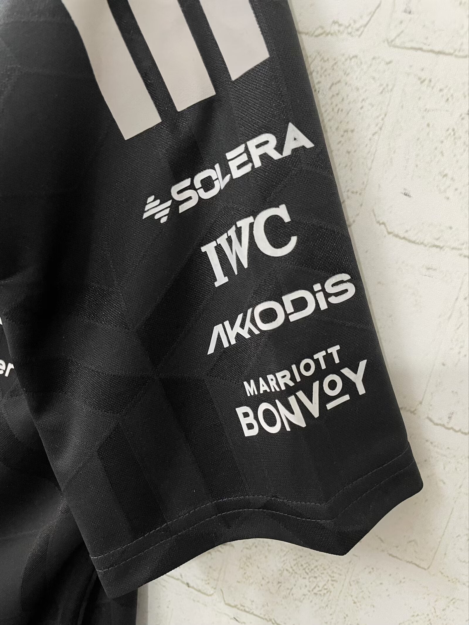 Camisola Mercedes AMG Petronas 2026 3