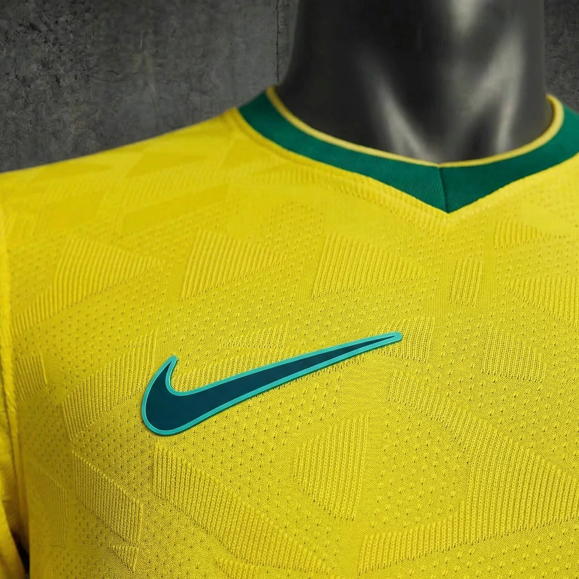 Camisola Brasil Principal 2026 - Versão Jogador Manga Comprida  4