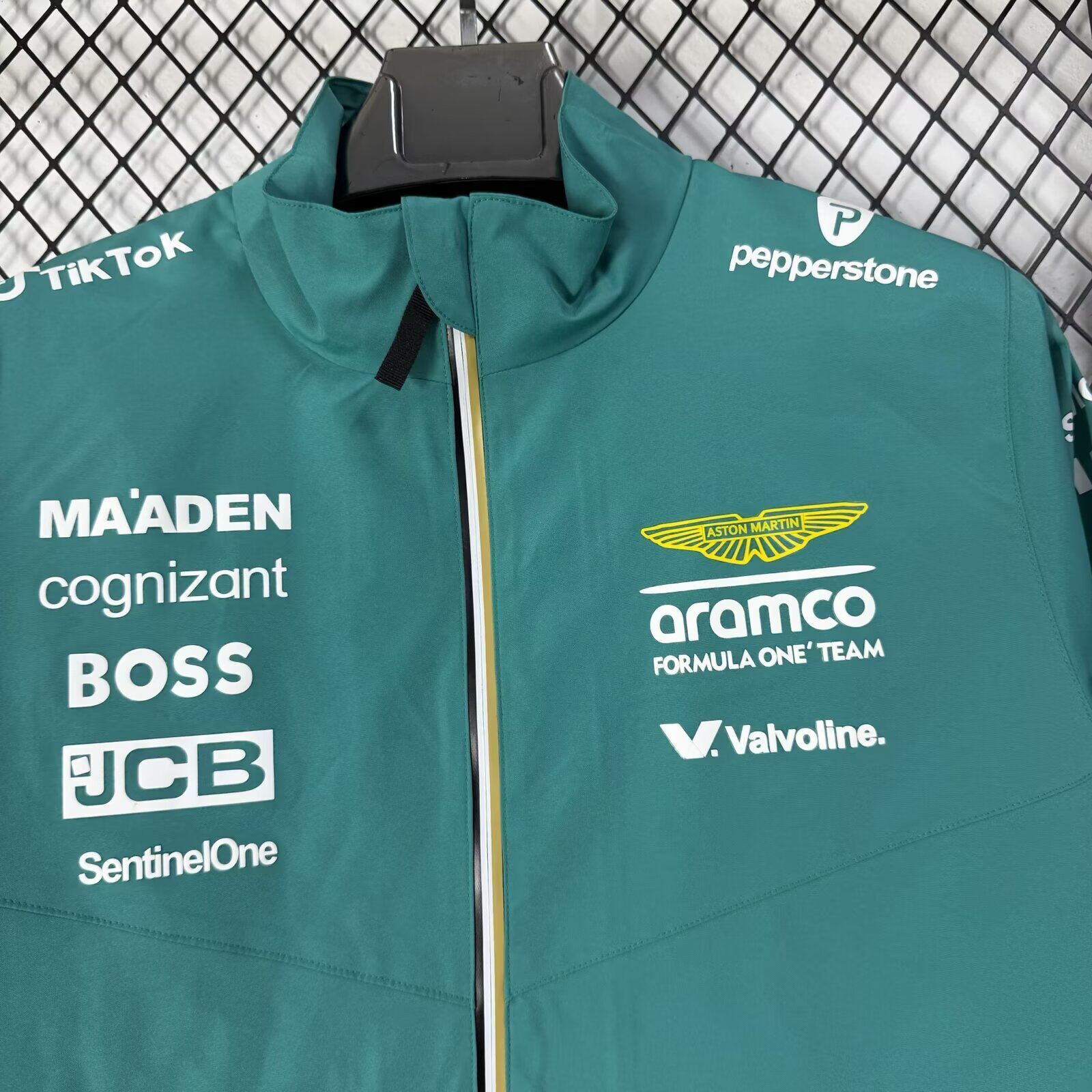 Casaco Aston Martin 2026 3