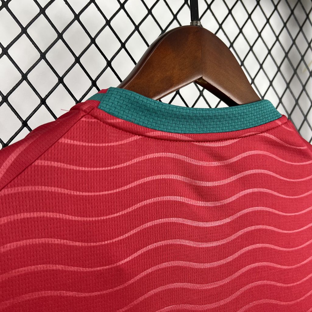 Camisola Portugal Principal 2026 - Versão Feminina 6