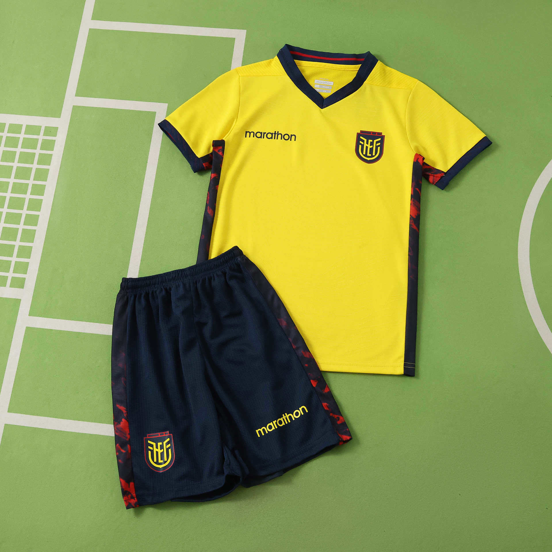 Equipamento Criança Equador Principal 2026 1