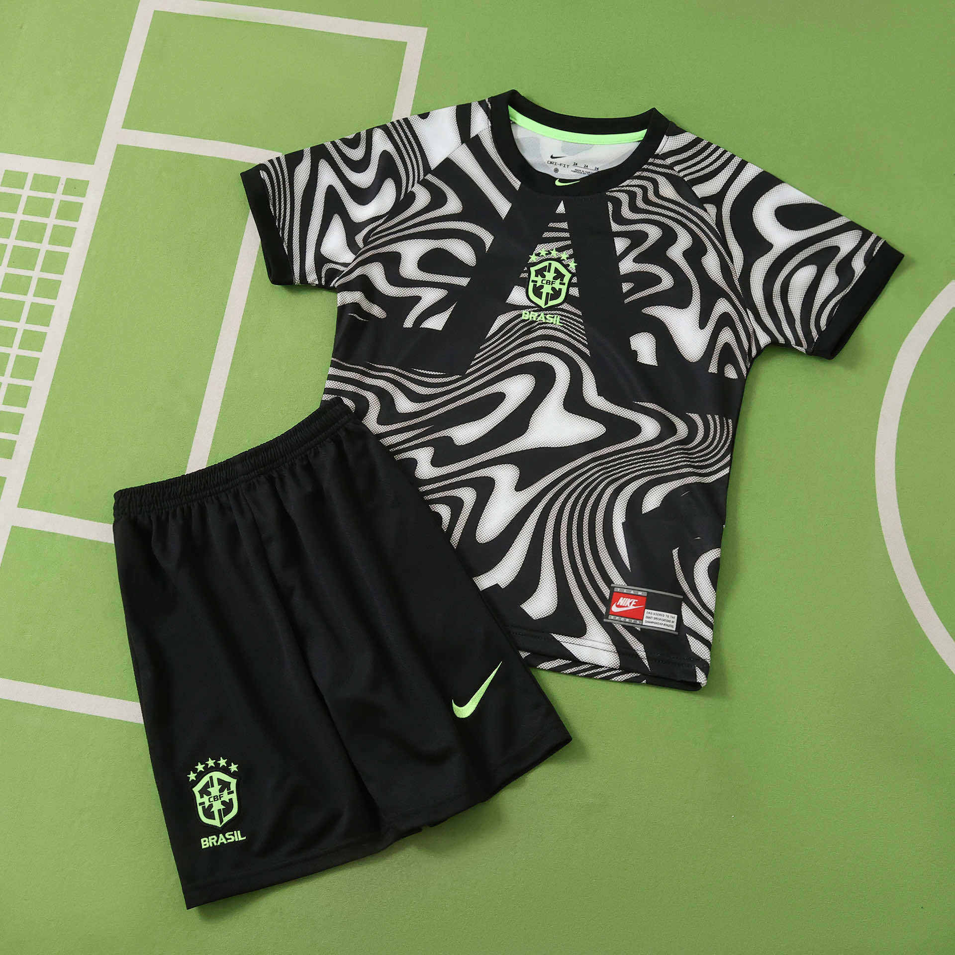 Equipamento Criança Brasil Guarda Redes 2026  1