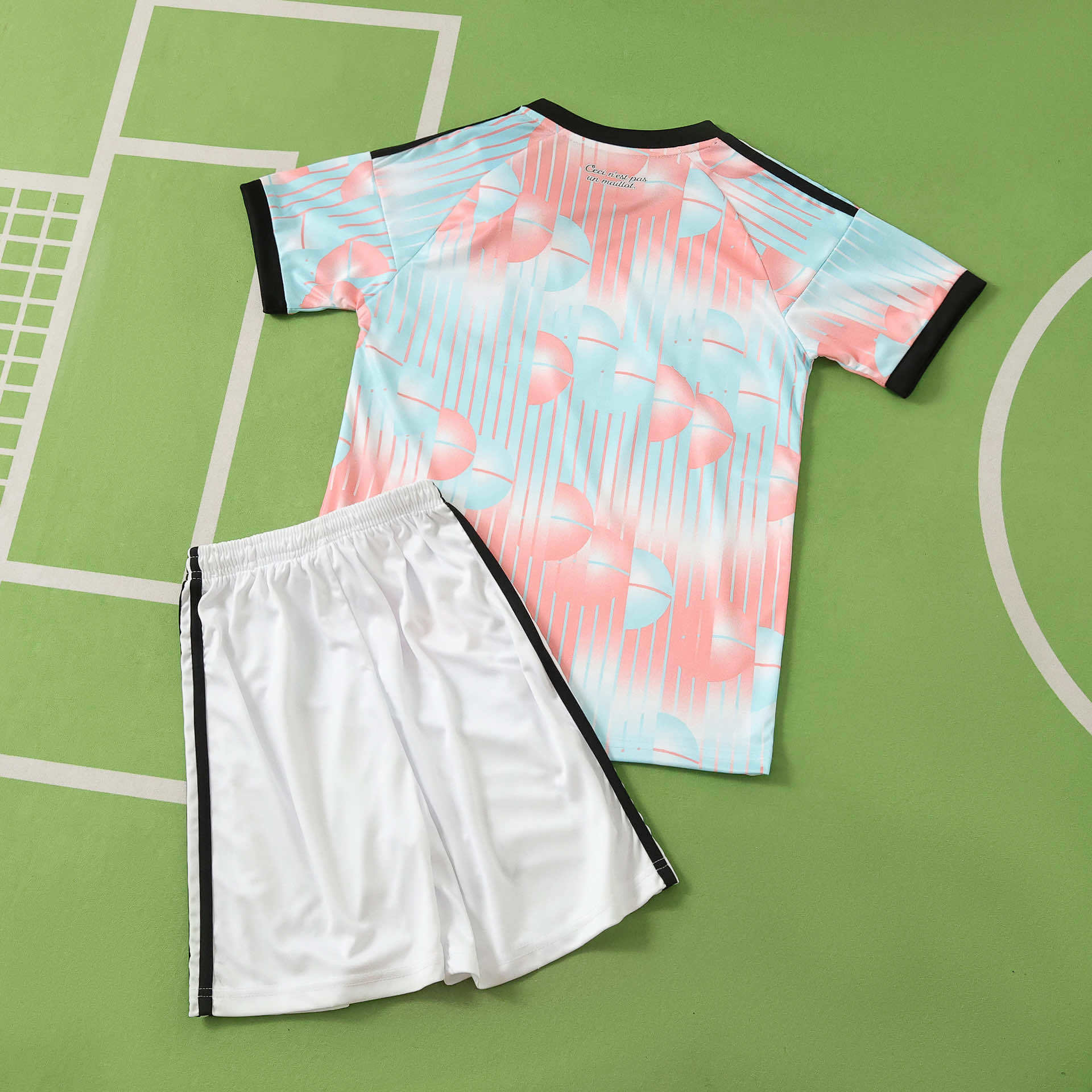 Equipamento Criança Bélgica Alternativo 2026 2