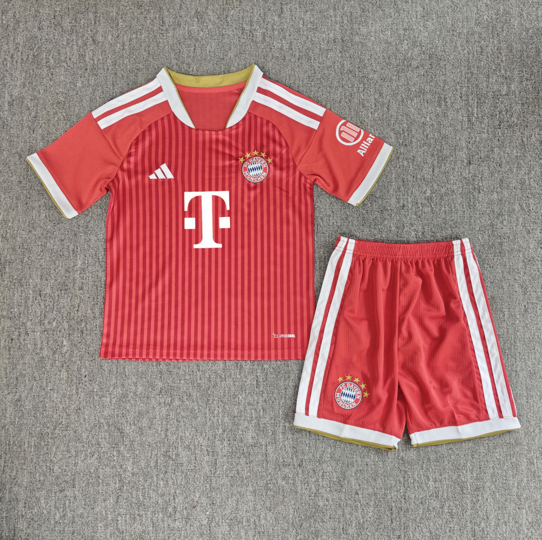Equipamento Criança F.C. Bayern Munich Principal 26/27 1