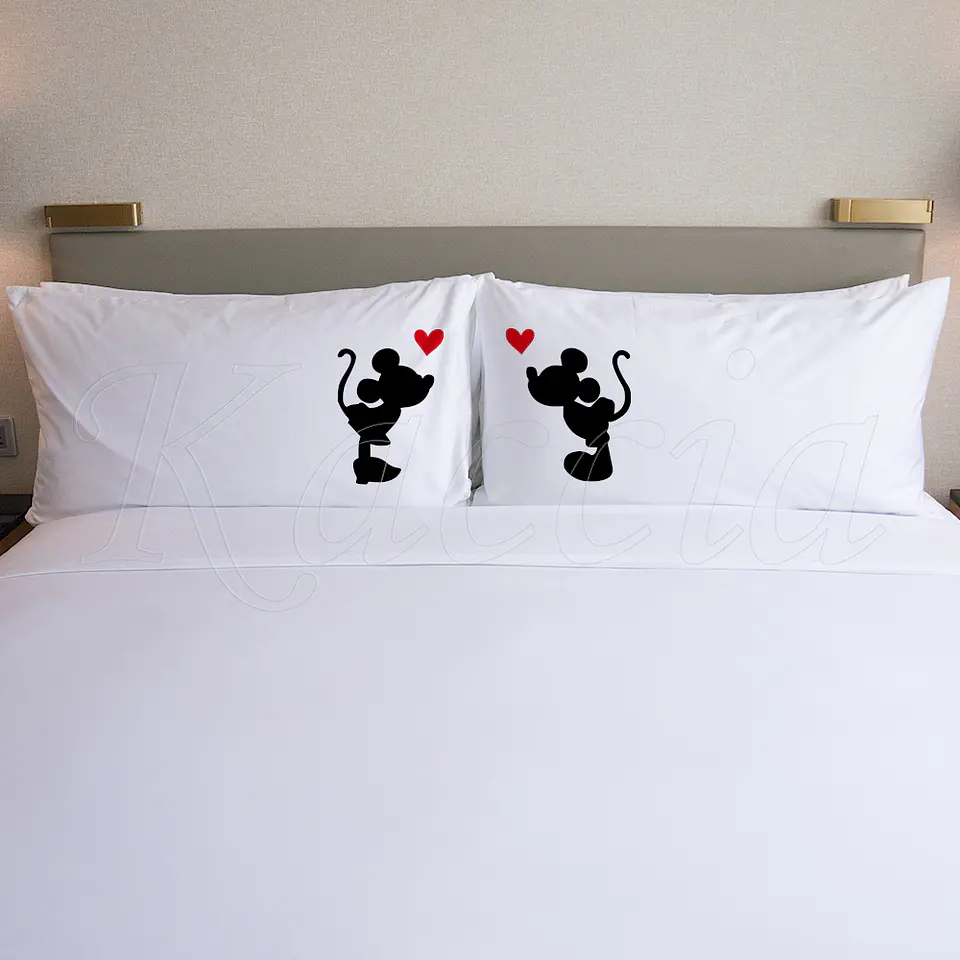 Conjunto de Fronhas Personalizadas Mickey & Minnie Kiss 1