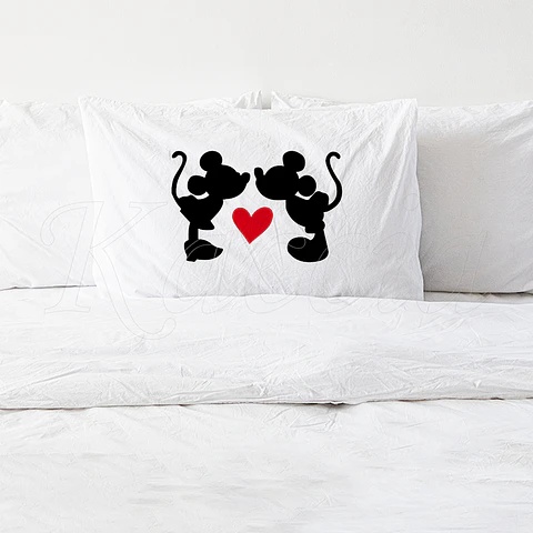 Fronha Personalizada Mickey & Minnie Kiss