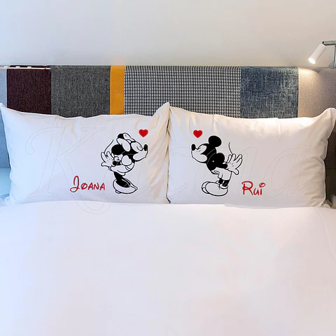 Conjunto de Fronhas Personalizadas Mickey & Minnie com Nome