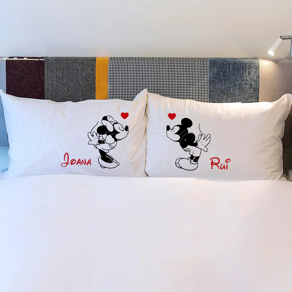 Conjunto de Fronhas Personalizadas Mickey & Minnie com Nome 1