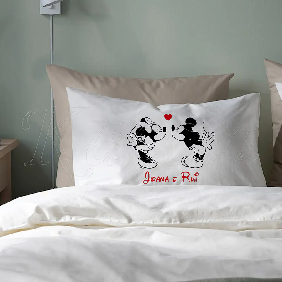 Fronha Personalizada Mickey & Minnie com Nomes 1