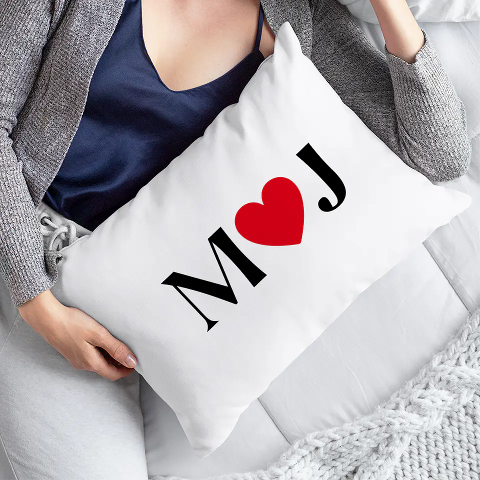 Fronha Personalizada Iniciais Love 1