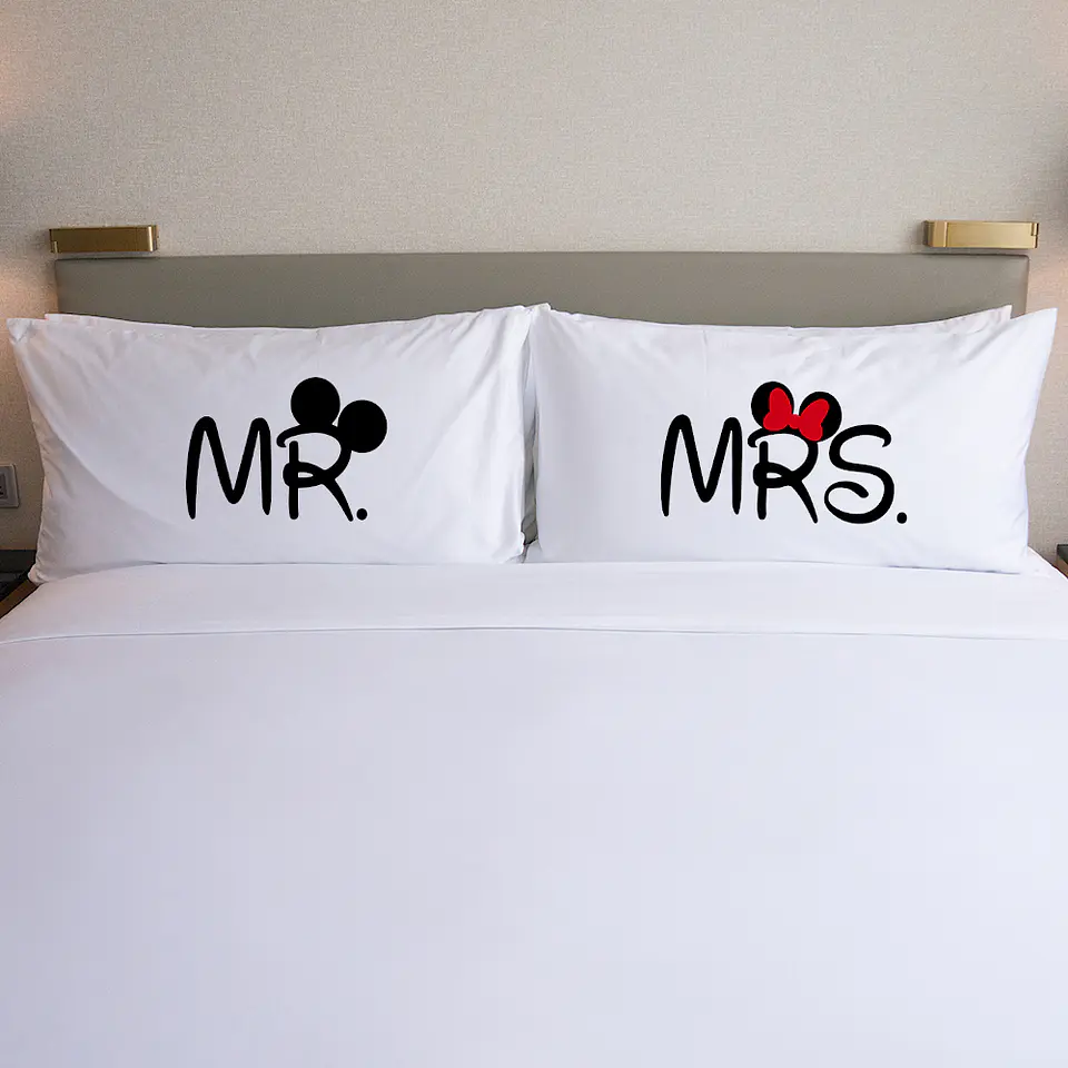 Conjunto de Fronhas Personalizadas Mr Mickey & Mrs Minnie 1
