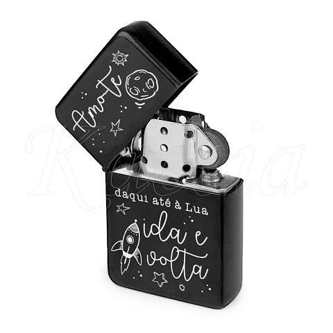 Isqueiro Preto Personalizado Amo-te até à Lua ida e volta