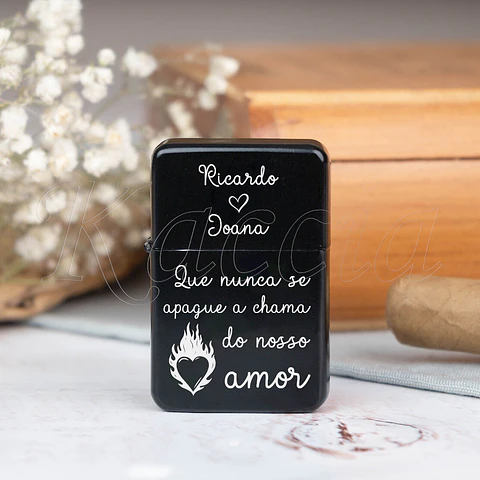 Isqueiro Preto Personalizado A Chama do Nosso Amor