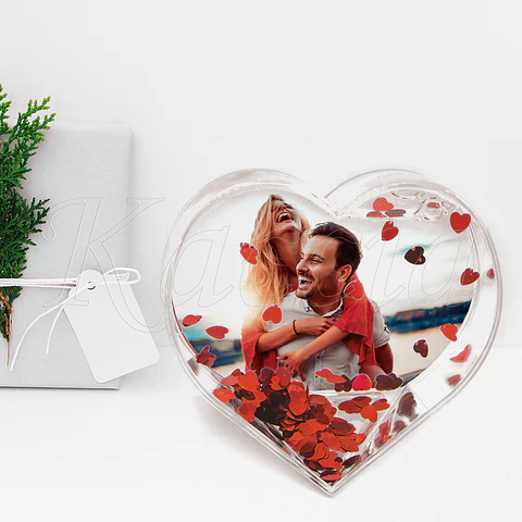 Moldura Globo 3D Coração Personalizado com Foto