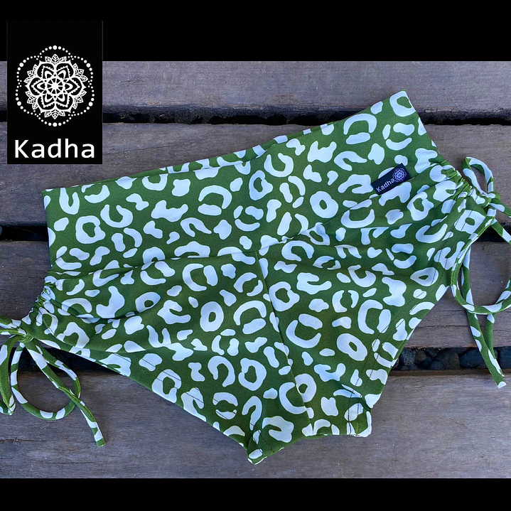 Short Hot Yoga Wild Green 1