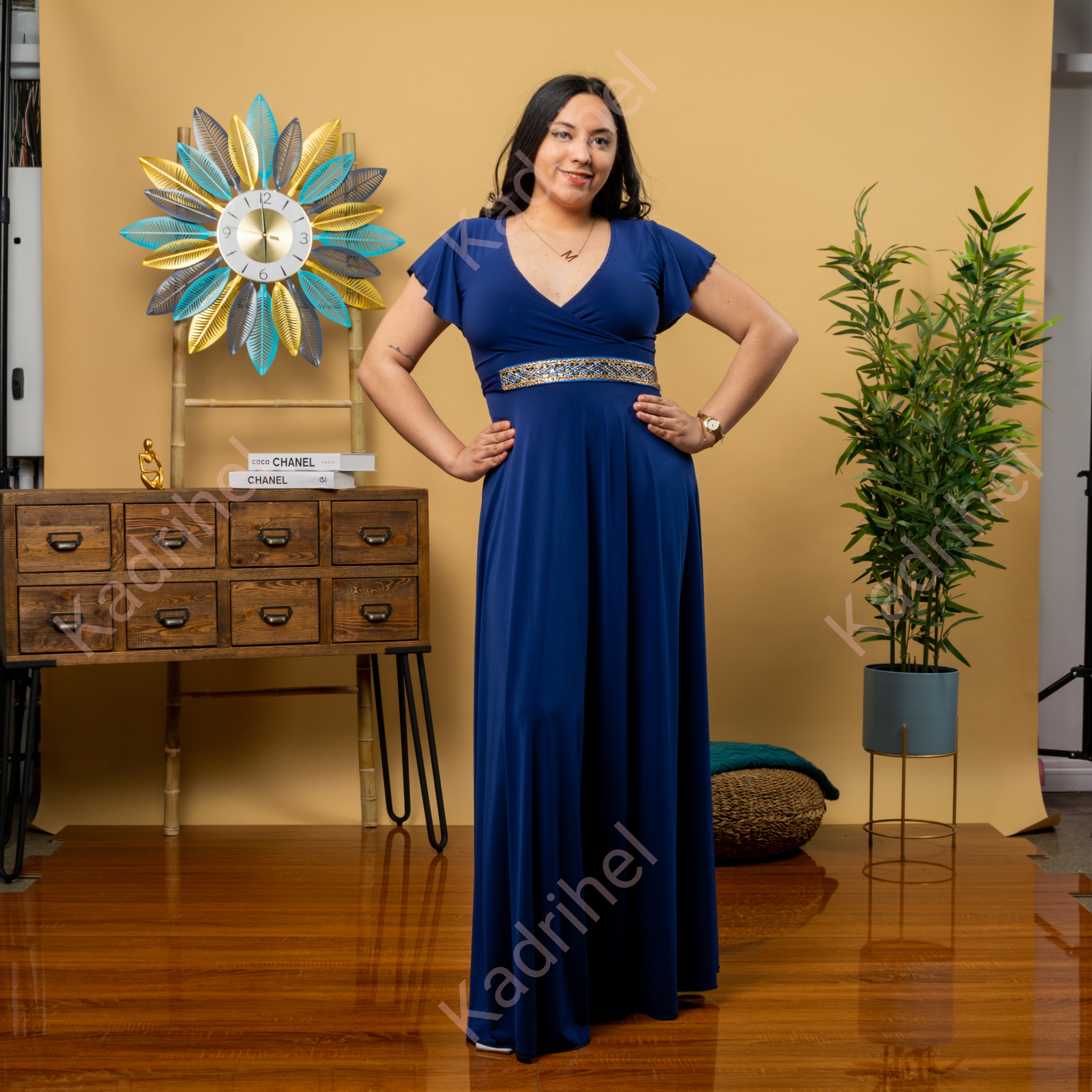 VESTIDO LARGO CRUZADO EN ESCOTE Y MANGAS CON VUELOS IDEAL PA