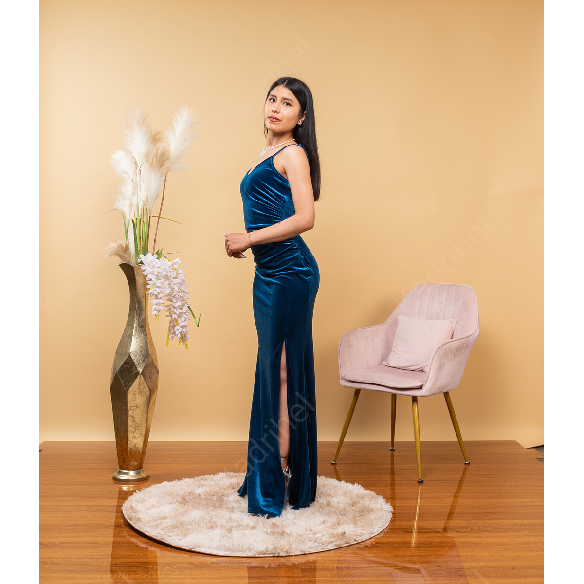 Hermoso Y Elegante Vestido Largo De Gamuza Ideal Para La Noc