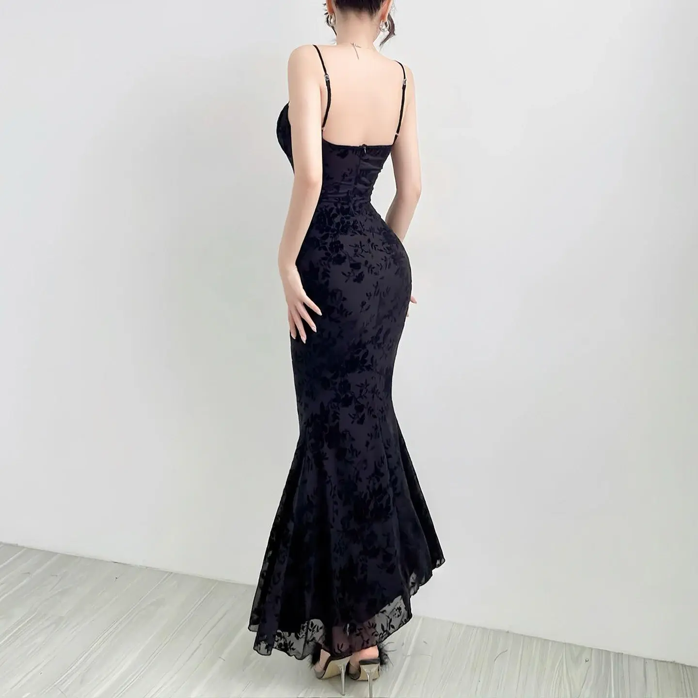 Elegant Eco-Friendly Mermaid Maxi Dress with Digital Printing Color Block Subtle Print Ruffle Detail Slim Fit Natural Waist 3