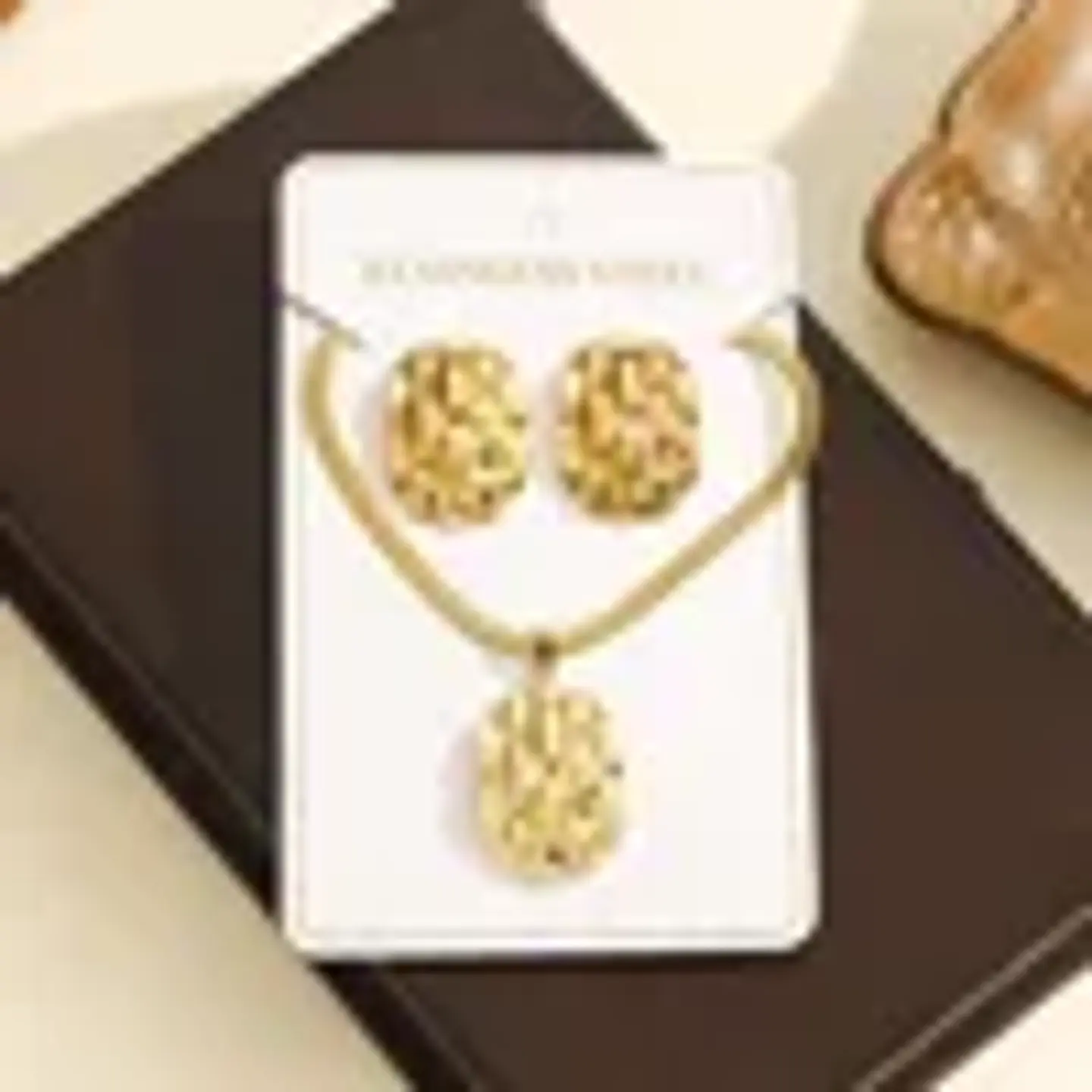 European American Hot Sale 18k Gold Stainless Steel Geometric Stud Earrings High-end Niche Instagram Women's Trendy Cross-border 10