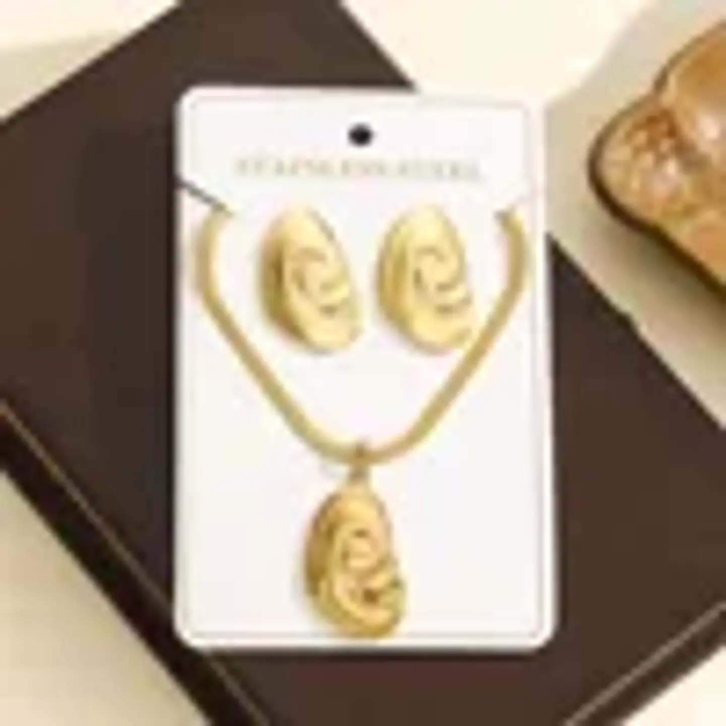European American Hot Sale 18k Gold Stainless Steel Geometric Stud Earrings High-end Niche Instagram Women's Trendy Cross-border 13