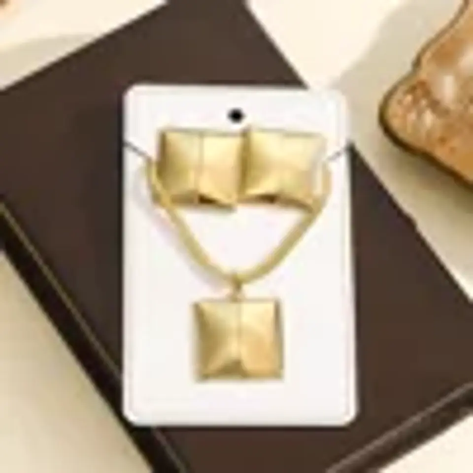 European American Hot Sale 18k Gold Stainless Steel Geometric Stud Earrings High-end Niche Instagram Women's Trendy Cross-border 14