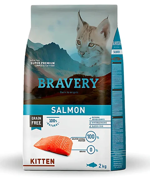 Bravery Salmón Kitten en presentación de 2 kg.