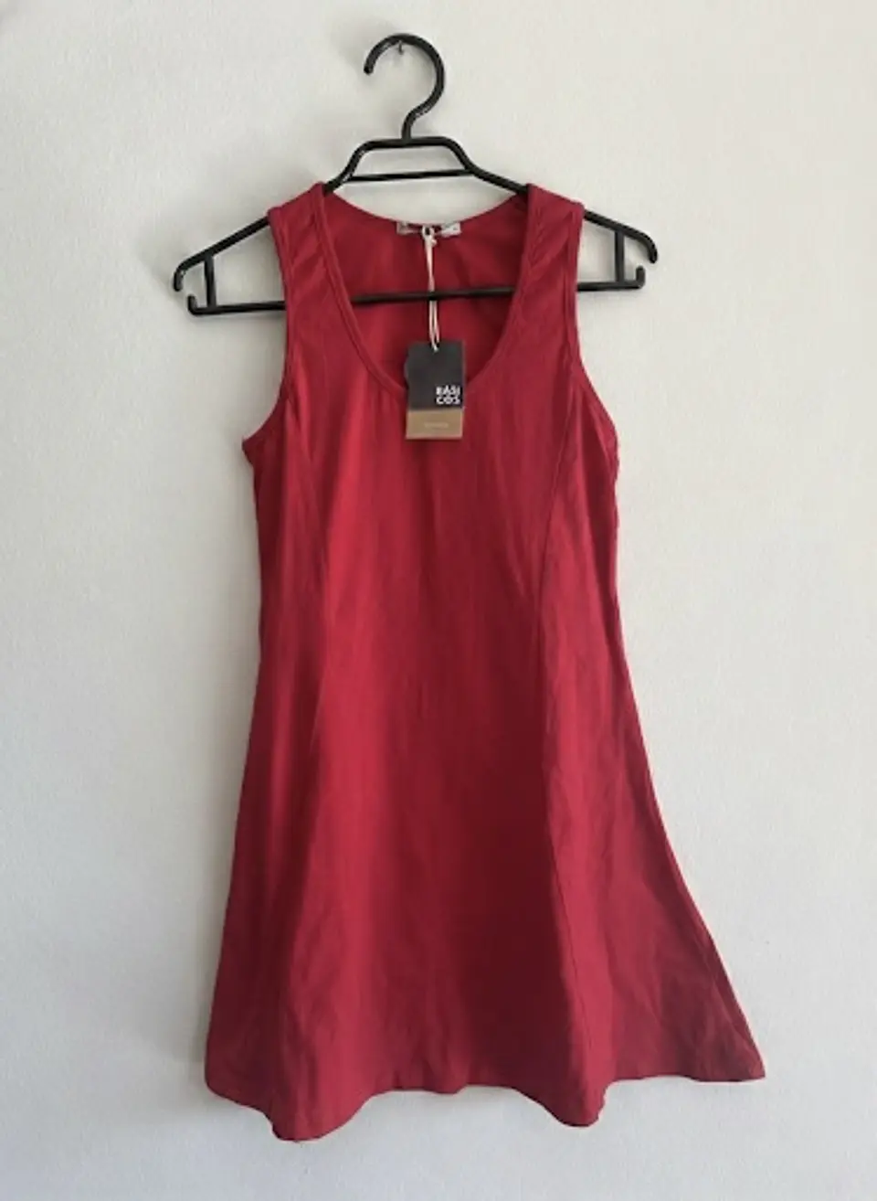 Vestido con etiqueta 1
