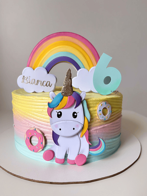 Arquivo de corte topo de bolo em camadas unicórnio