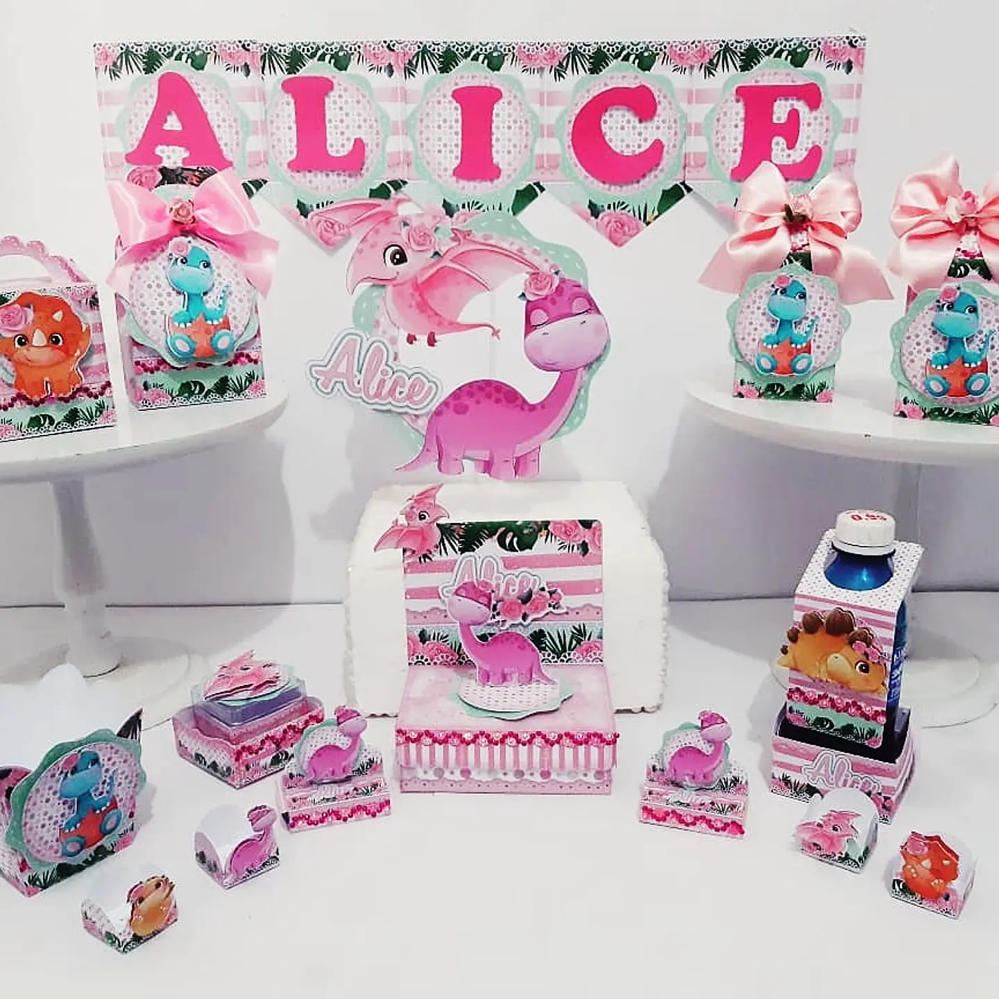 Arquivo de corte dinossauro menina 1