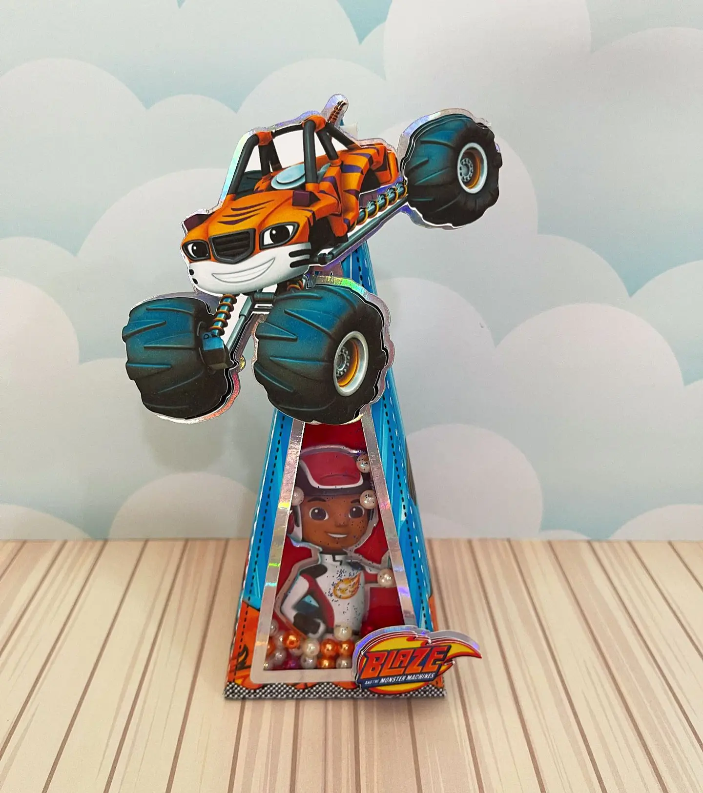 Arquivo de Corte Blaze and Monster Machine - Lina 3