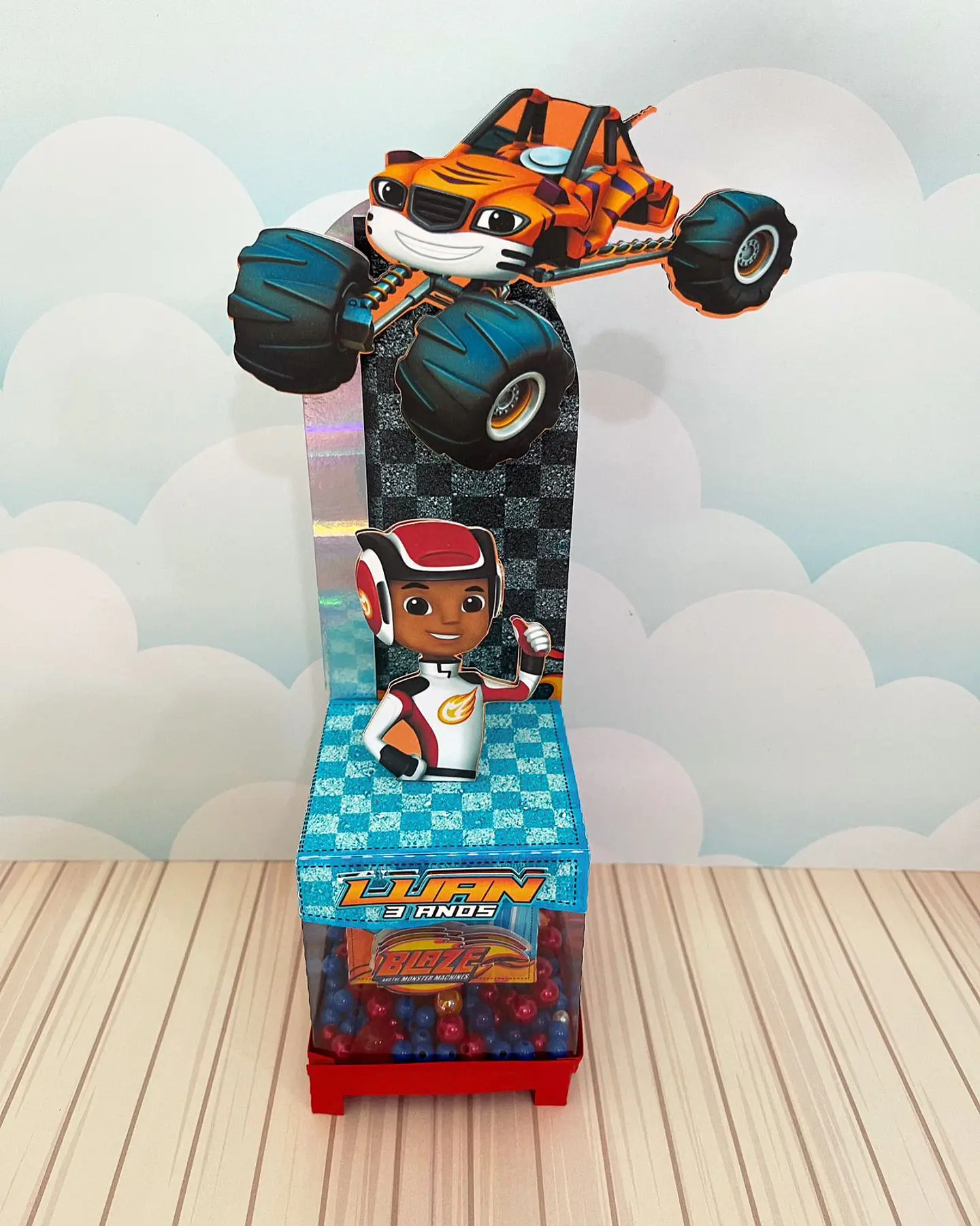 Arquivo de Corte Blaze and Monster Machine - Lina 6