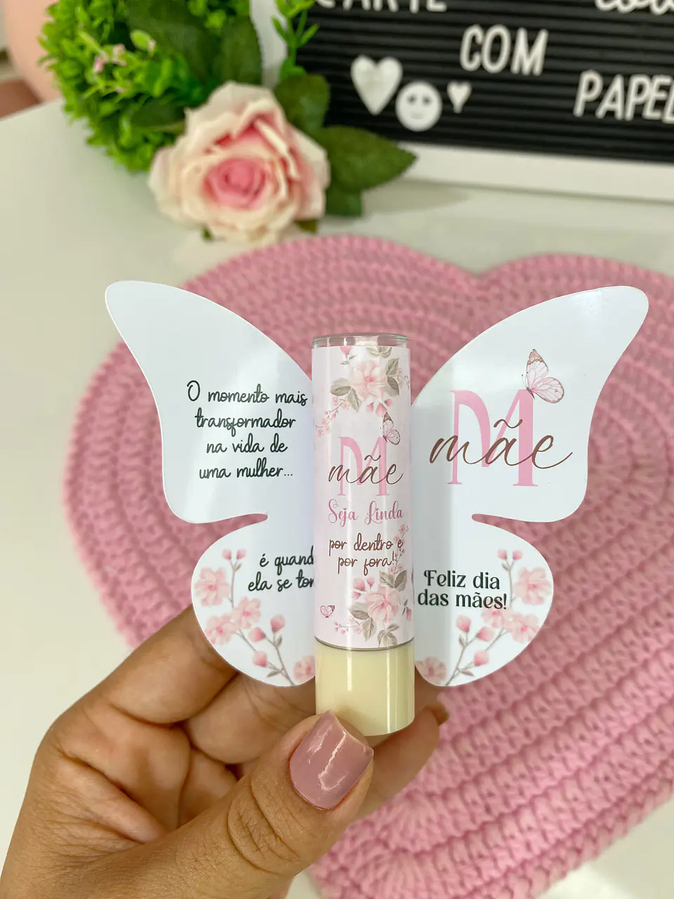 Arquivo Card Manteiga de Cacau Batom Dia das Mães - Arte com Papel 1