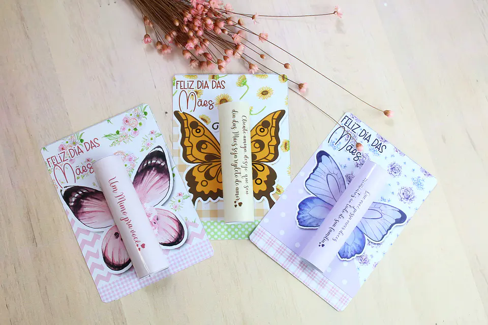 Arquivo Card Batom Borboletas Dia das Mães 1