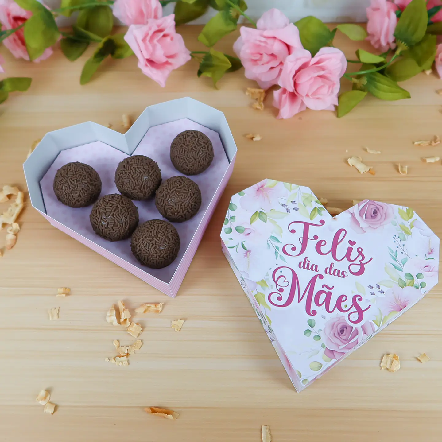 Arquivo Caixa Coração 6 doces Dia das Mães - Chuvinha 2