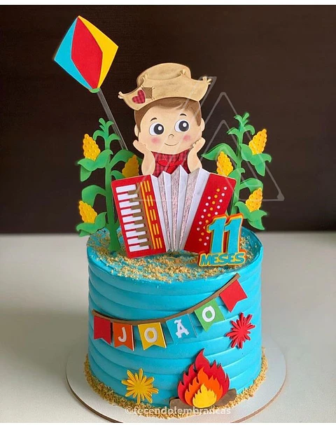 Arquivo de Corte Topo Festa Junina Menino com Sanfona