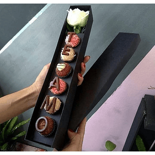 Arquivo Caixa 6 docinhos e 1 rosa