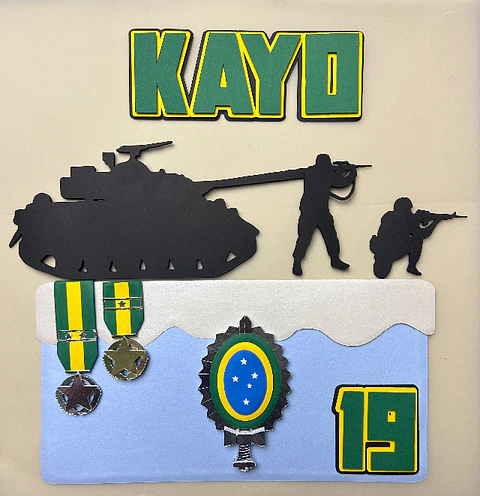 Arquivo Topo de Bolo Exército em Camadas