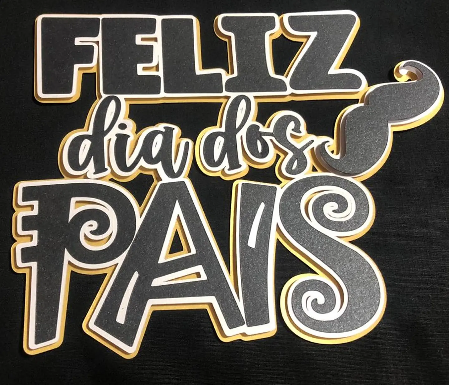 Arquivo Topo Feliz Dia dos Pais Bigode em camadas 1