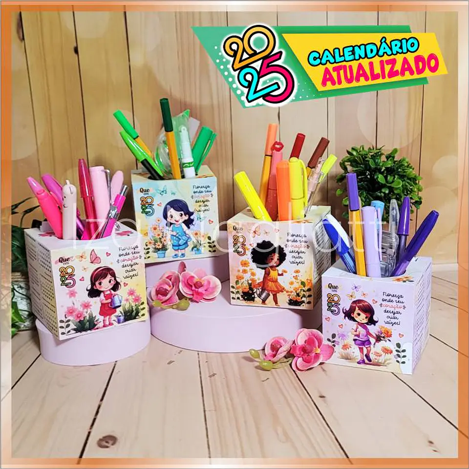 Arquivo 4 modelos de porta caneta e porta bloquinho com calendário 2025 2