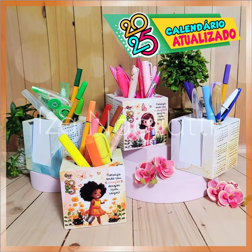 Arquivo 4 modelos de porta caneta e porta bloquinho com calendário 2025 1